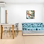 Lägenhet Sun House - Host Solution *