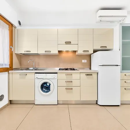 Apartment Sun House - Host Solution