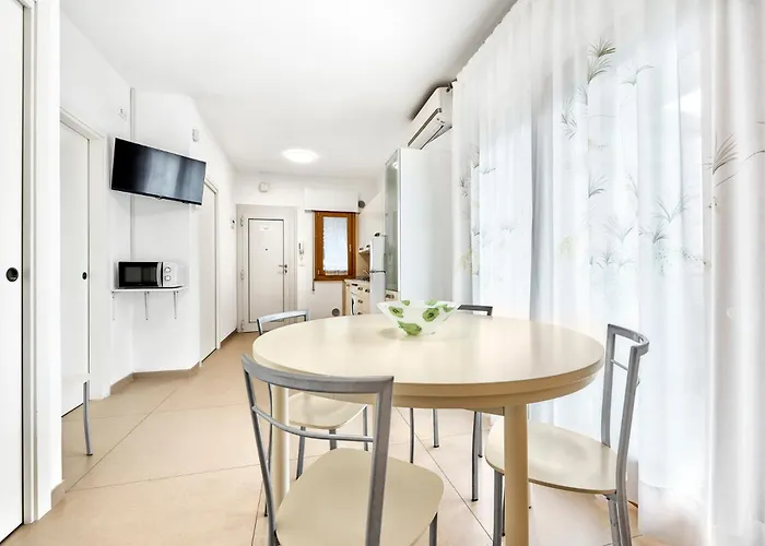 Sun House - Host Solution